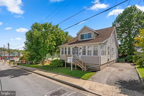 1325 Stevens Ave, Halethorpe, MD 21227