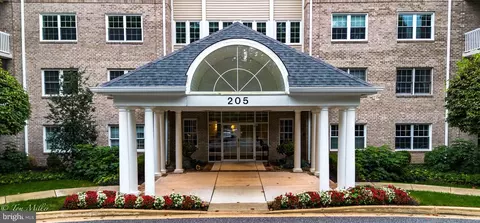 205 Belmont Forest Ct #207, Lutherville Timonium, MD 21093