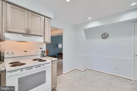 9507 Hallhurst Rd, Nottingham, MD 21236 photo 8
