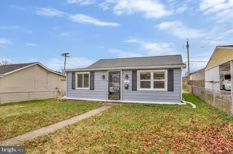 30 Blister St, Middle River, MD 21220 photo 3