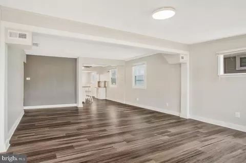 30 Blister St, Middle River, MD 21220 photo 6