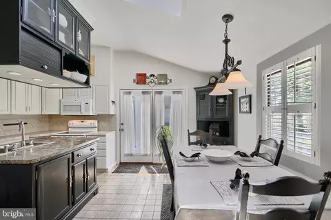 6917 Gunder Ave, Middle River, MD 21220 photo 14