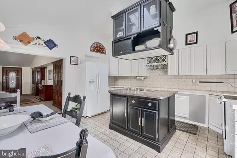 6917 Gunder Ave, Middle River, MD 21220 photo 12