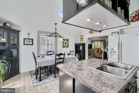6917 Gunder Ave, Middle River, MD 21220 photo 17