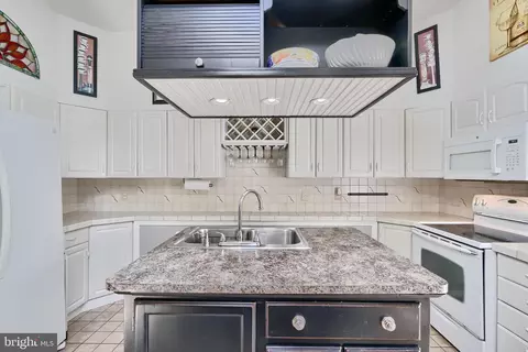 6917 Gunder Ave, Middle River, MD 21220 photo 13
