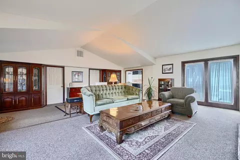 6917 Gunder Ave, Middle River, MD 21220 photo 9