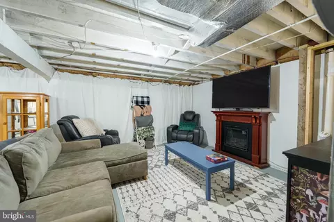 209 H 1st Ave, Halethorpe, MD 21227 photo 18
