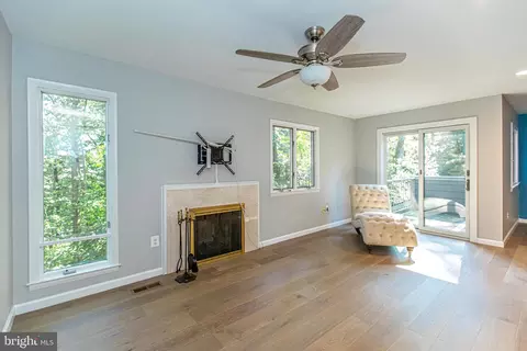 Living - 3 Beech Leaf Ct #29, Towson, MD 21286 photo 7 of 8