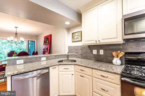 Kitchen - 3 Beech Leaf Ct #29, Towson, MD 21286 photo 5 of 5