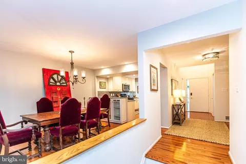 Entry Way - 3 Beech Leaf Ct #29, Towson, MD 21286 photo 2 of 10