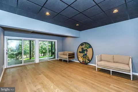 Living - 3 Beech Leaf Ct #29, Towson, MD 21286 photo 8 of 8