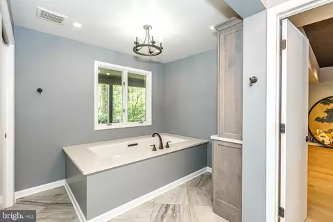 Bath - 3 Beech Leaf Ct #29, Towson, MD 21286 photo 14 of 14