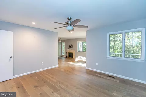 Living - 3 Beech Leaf Ct #29, Towson, MD 21286 photo 6 of 8