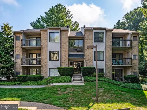 11 Bailiffs Ct #302, Lutherville Timonium, MD 21093