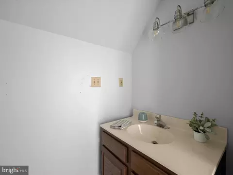 5220 Dewitt Rd, Halethorpe, MD 21227 photo 21