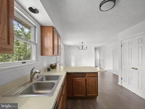5220 Dewitt Rd, Halethorpe, MD 21227 photo 15