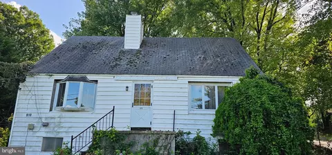 910 Northpoint Rd, Baltimore, MD 21224