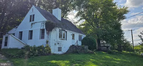 910 Northpoint Rd, Baltimore, MD 21224 photo 3