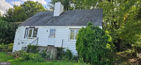 910 Northpoint Rd, Baltimore, MD 21224 photo 2