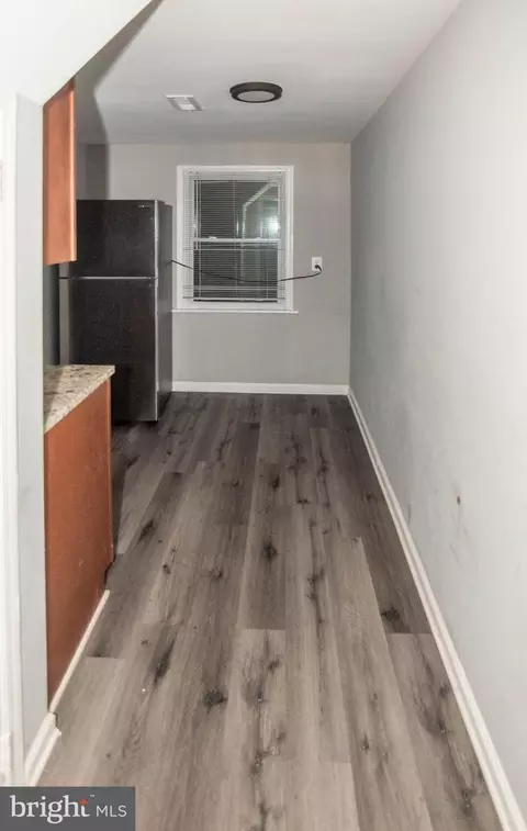 Entry Way - 407 Maple Ln, Dundalk, MD 21222 photo 3 of 10
