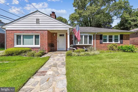 6716 Queens Ferry Rd, Baltimore, MD 21239