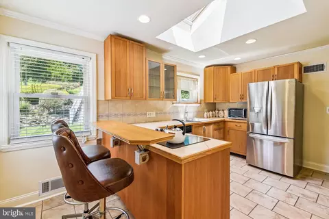 6716 Queens Ferry Rd, Baltimore, MD 21239 photo 7