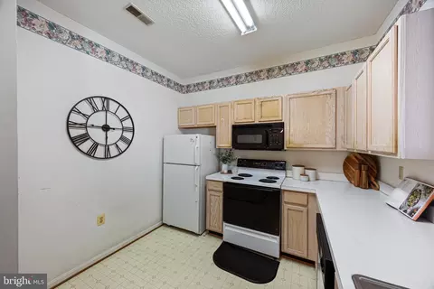 7210 Bogley Rd #202, Windsor Mill, MD 21244 photo 14