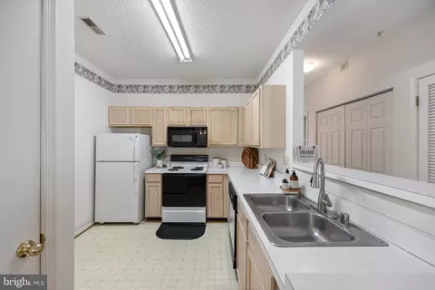 7210 Bogley Rd #202, Windsor Mill, MD 21244 photo 13