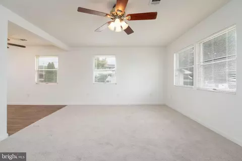 20 Helicopter Dr, Middle River, MD 21220 photo 5
