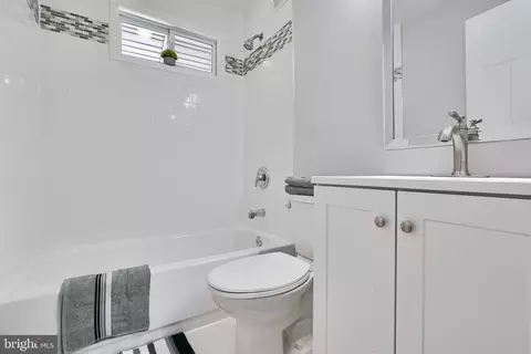 Bath - 2845 Plainfield Rd, Dundalk, MD 21222 photo 1 of 3