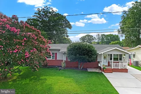 1631 Howard Ave, Essex, MD 21221