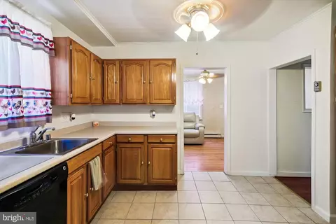 4400 Highview Ave, Baltimore, MD 21229 photo 12