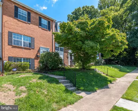 5 High Pine Ct, Cockeysville, MD 21030