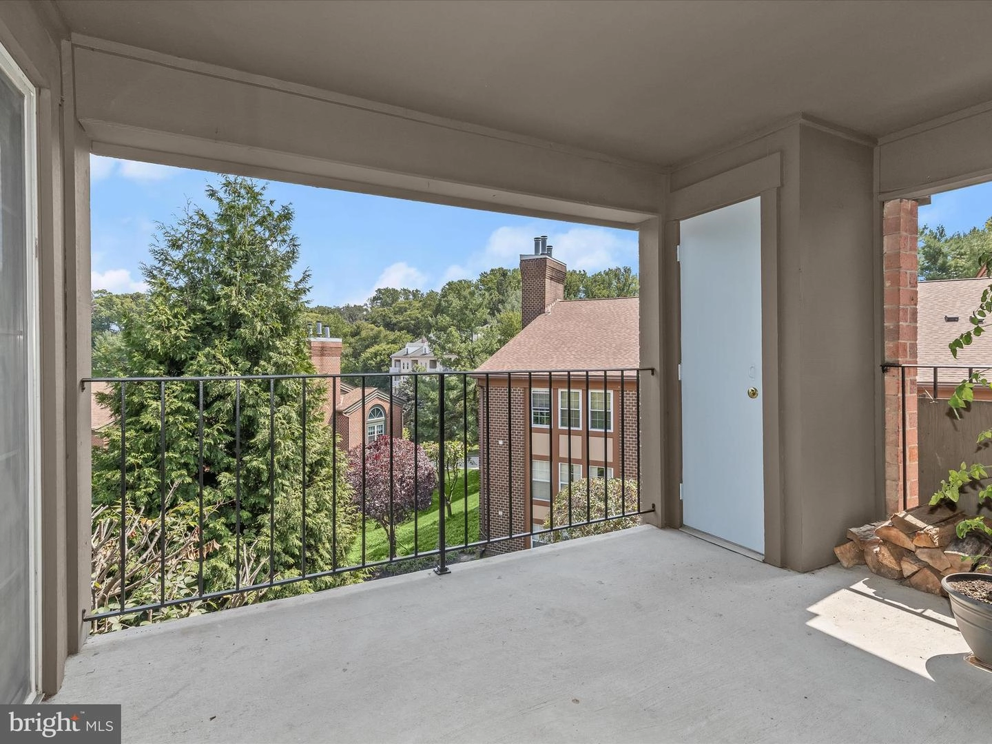 Exterior - 6927 Clearwind Ct #C, Baltimore, MD 21209 photo 1 of 4