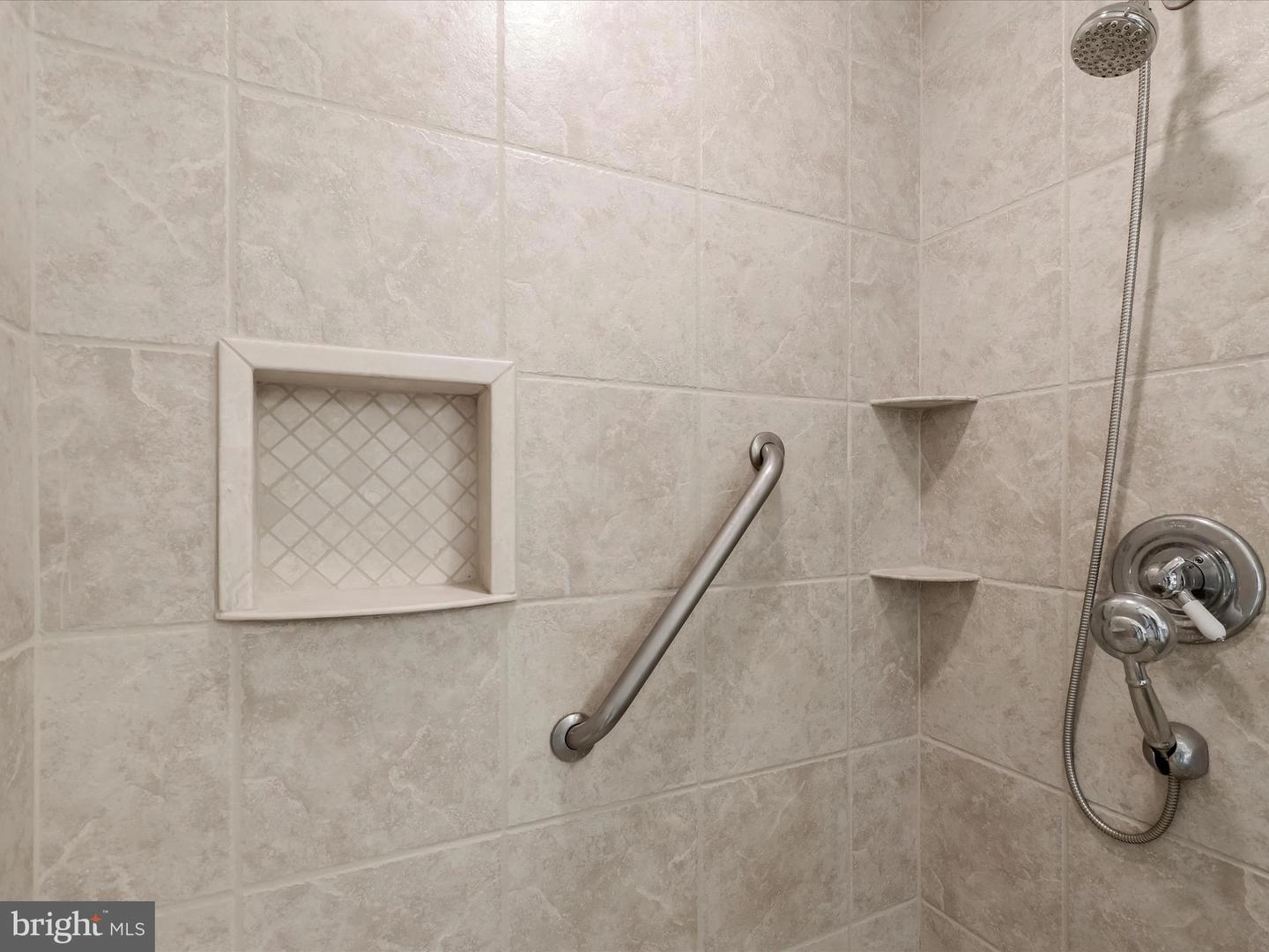 Bath - 6927 Clearwind Ct #C, Baltimore, MD 21209 photo 2 of 3