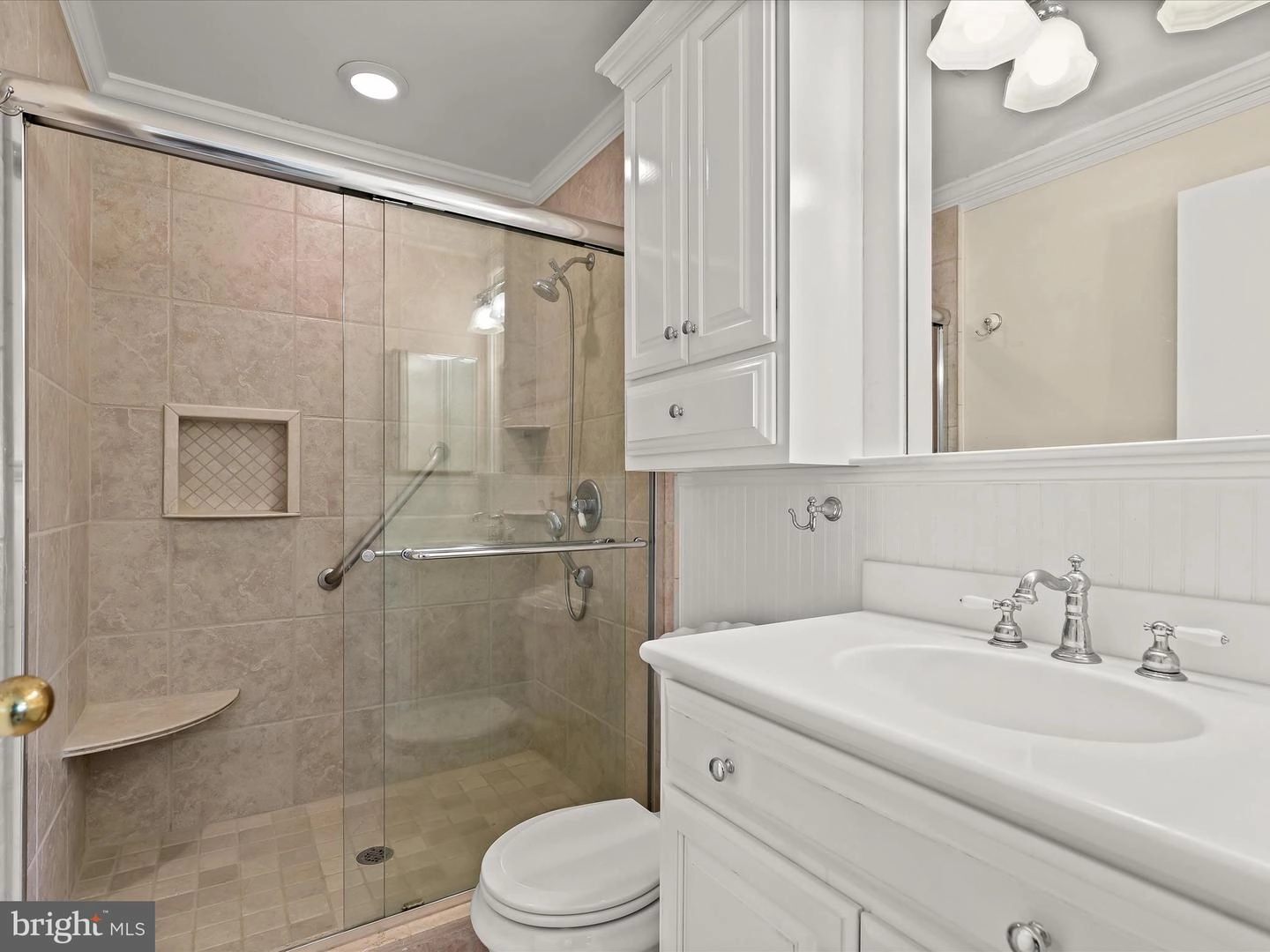 Bath - 6927 Clearwind Ct #C, Baltimore, MD 21209 photo 1 of 3