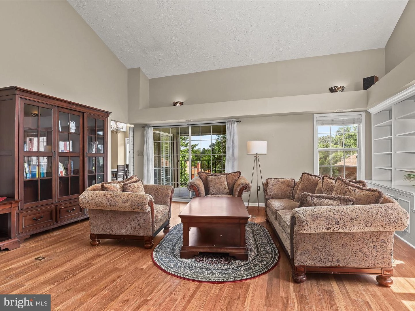 Living - 6927 Clearwind Ct #C, Baltimore, MD 21209 photo 4 of 6