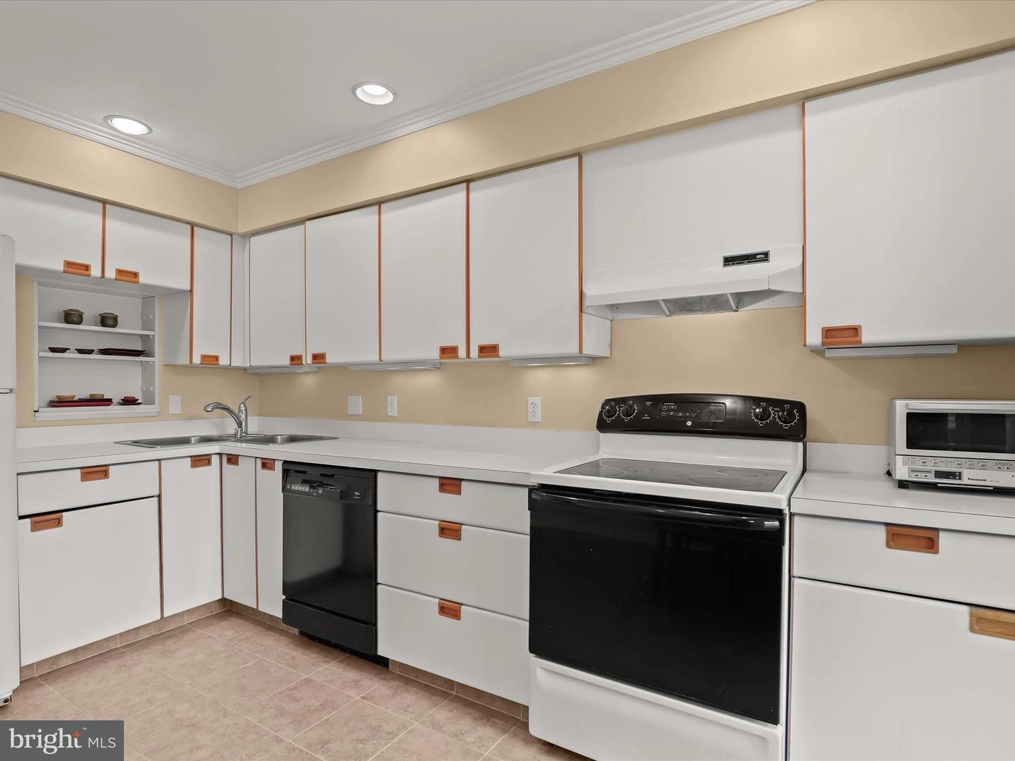 Kitchen - 6927 Clearwind Ct #C, Baltimore, MD 21209 photo 1 of 4