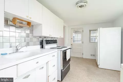 7623 Cedar Rd, Dundalk, MD 21222 photo 8