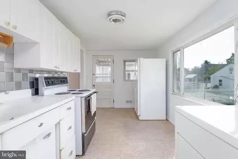 7623 Cedar Rd, Dundalk, MD 21222 photo 9
