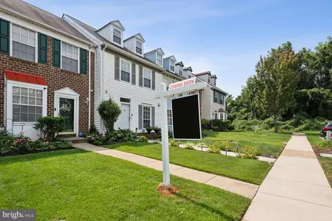 2309 Kevsway Ct, Windsor Mill, MD 21244 photo 2