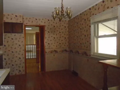 Entry Way - 4 Right Wing Dr, Middle River, MD 21220 photo 1 of 5