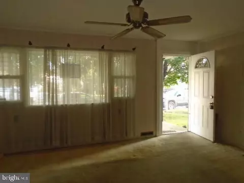 Living - 4 Right Wing Dr, Middle River, MD 21220 photo 1 of 4