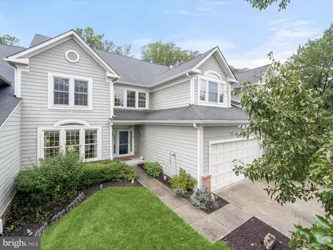 14 Old Granary Ct, Catonsville, MD 21228