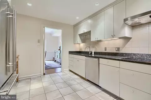 7 Devon Hill Rd #A6, Baltimore, MD 21210 photo 21
