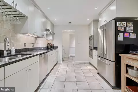 7 Devon Hill Rd #A6, Baltimore, MD 21210 photo 24