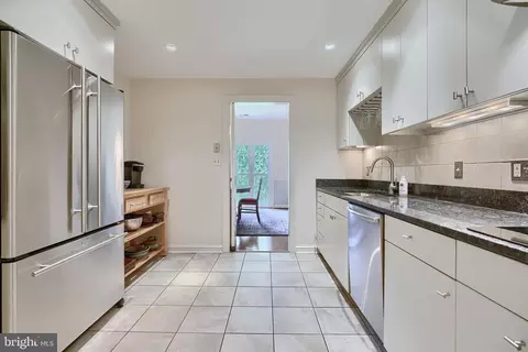 7 Devon Hill Rd #A6, Baltimore, MD 21210 photo 19