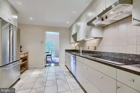 7 Devon Hill Rd #A6, Baltimore, MD 21210 photo 18