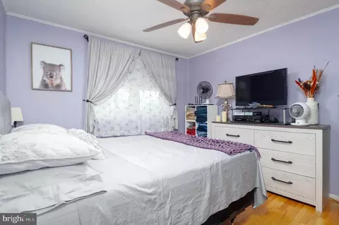 Bedroom - 2209 Searles Rd, Dundalk, MD 21222 photo 1 of 3