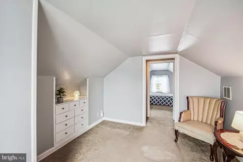 Entry Way - 7610 Cedar Rd, Dundalk, MD 21222 photo 2 of 4